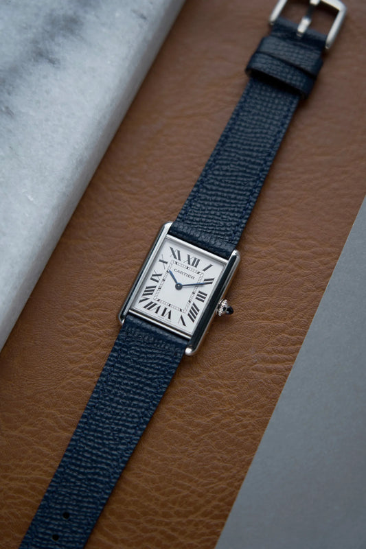 Cartier Tank Must de Large con Cinturino in Pelle Martellata Blu "Milano"